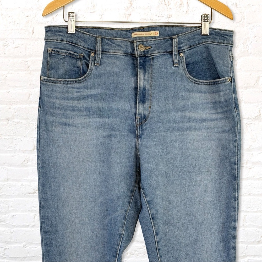 Levi’s 725 High Rise Bootcut Jeans 33 – Cropped Raw Hem Light Wash - Picture 6 of 10